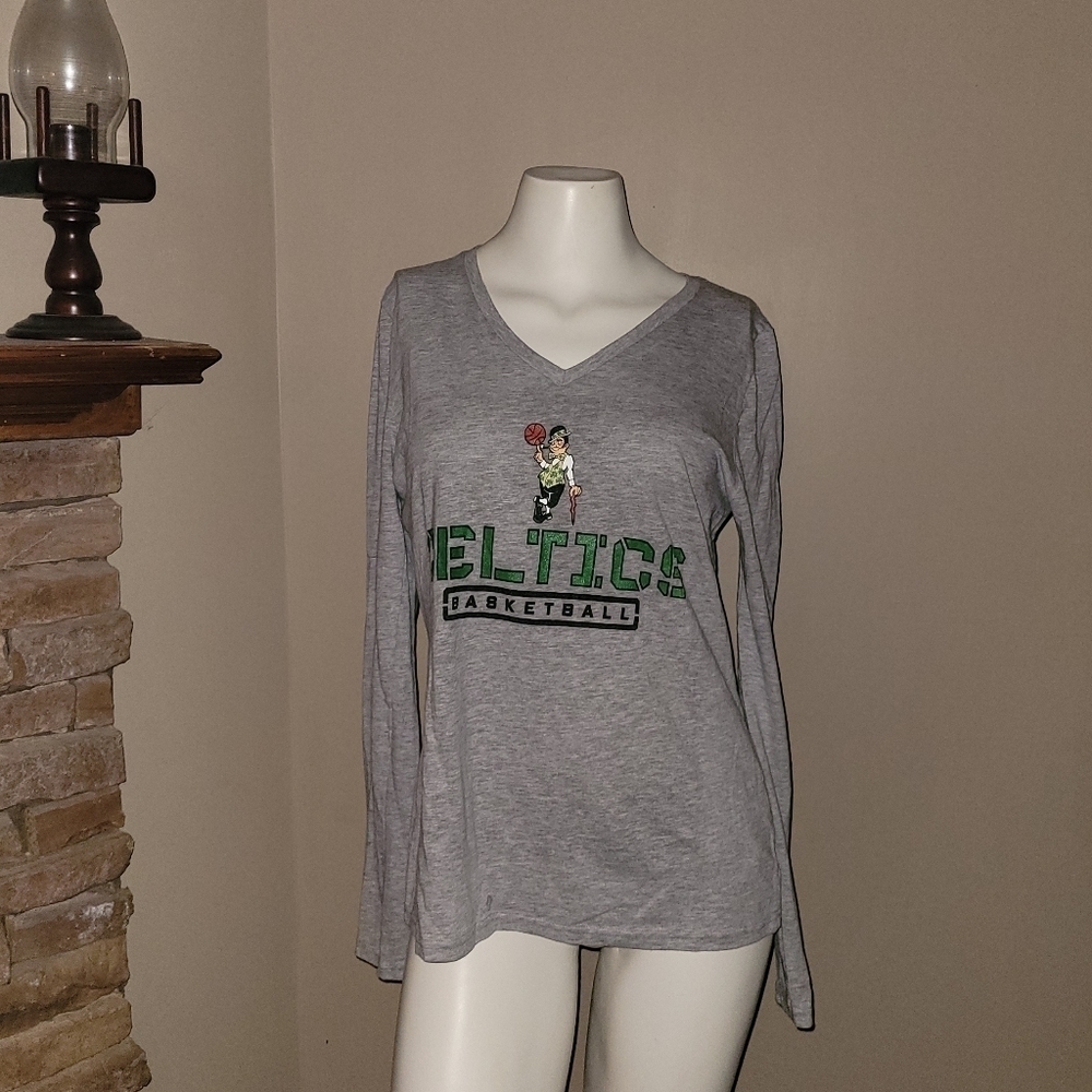 Celtics  1 Mom Fanatics  Small  NWOT